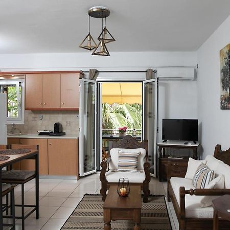 Aegina Town Apartment , With Private Parking Екстериор снимка