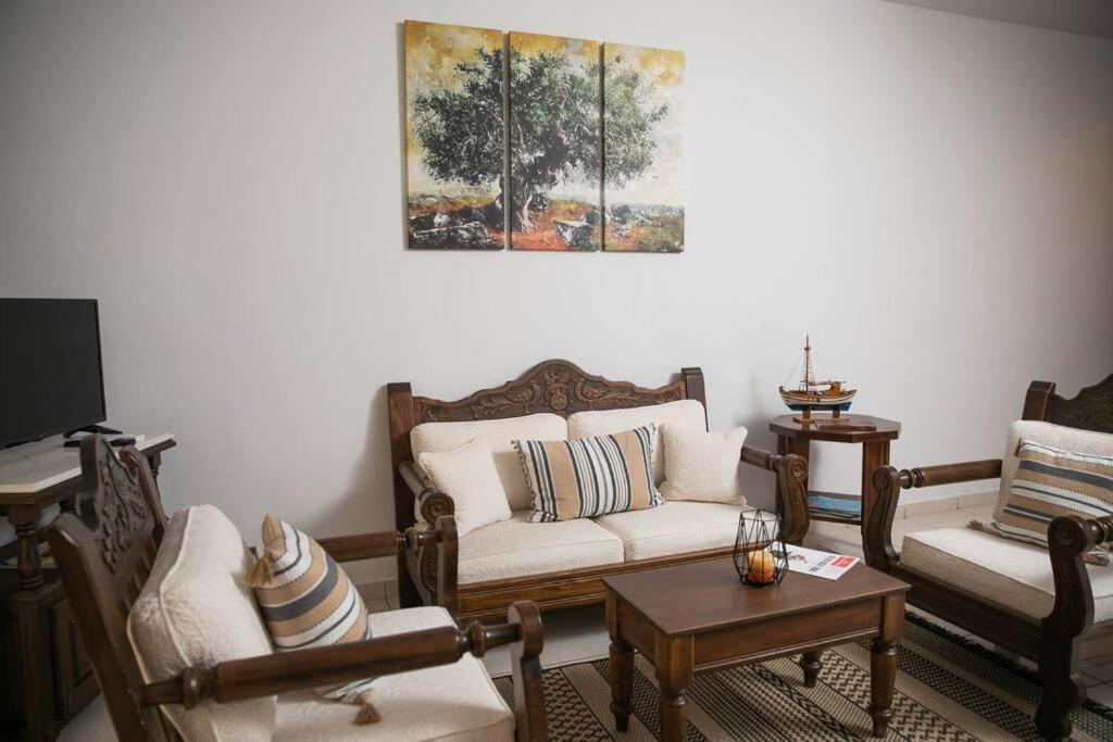 Aegina Town Apartment , With Private Parking Екстериор снимка