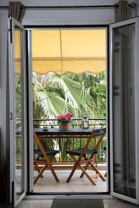 Aegina Town Apartment , With Private Parking Екстериор снимка