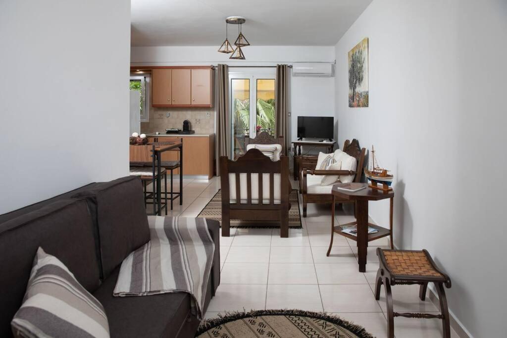Aegina Town Apartment , With Private Parking Екстериор снимка