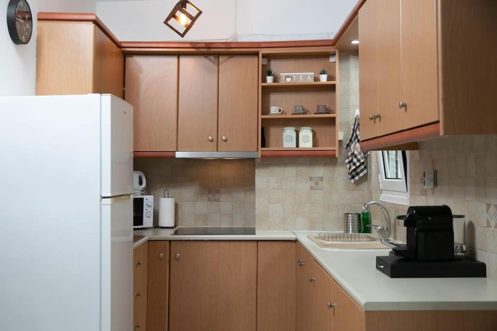 Aegina Town Apartment , With Private Parking Екстериор снимка